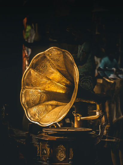 An old, golden gramophone might be one of the best yard sale finds