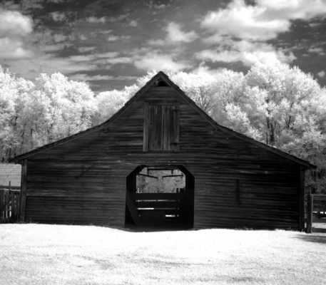 A black and white photo of a barn in Dothan, Alabama.